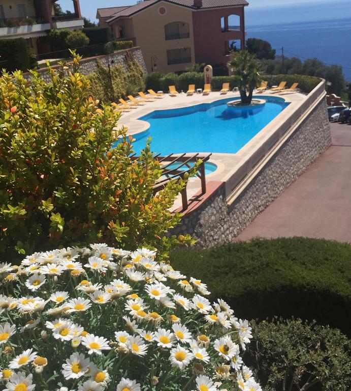 Sunny Panoramic Balcony Apartment Eze Bagian luar foto